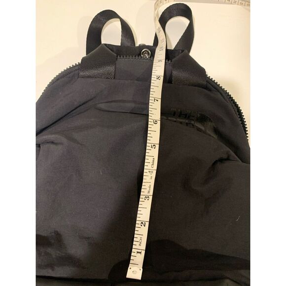 THE NORTH FACE Never Stop Mini Backpack, Black, One Size main image 5